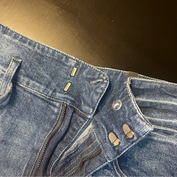 Kut from the Kloth Light Blue Tie-Belt Jean Shorts - Picture 2 of 8